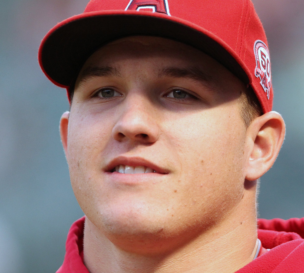 【球員介紹文】璀璨之星~~~Mike Trout @9 局職業棒球 2016 哈啦板 - 巴哈姆特